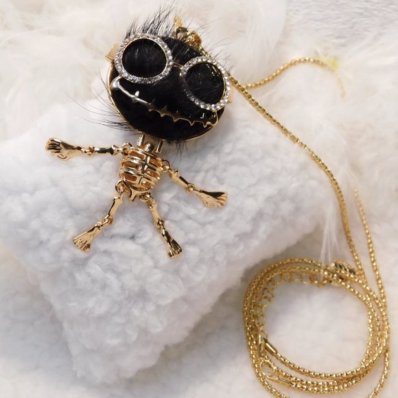 Skeleton Pendant and chain - Picture 3 of 9